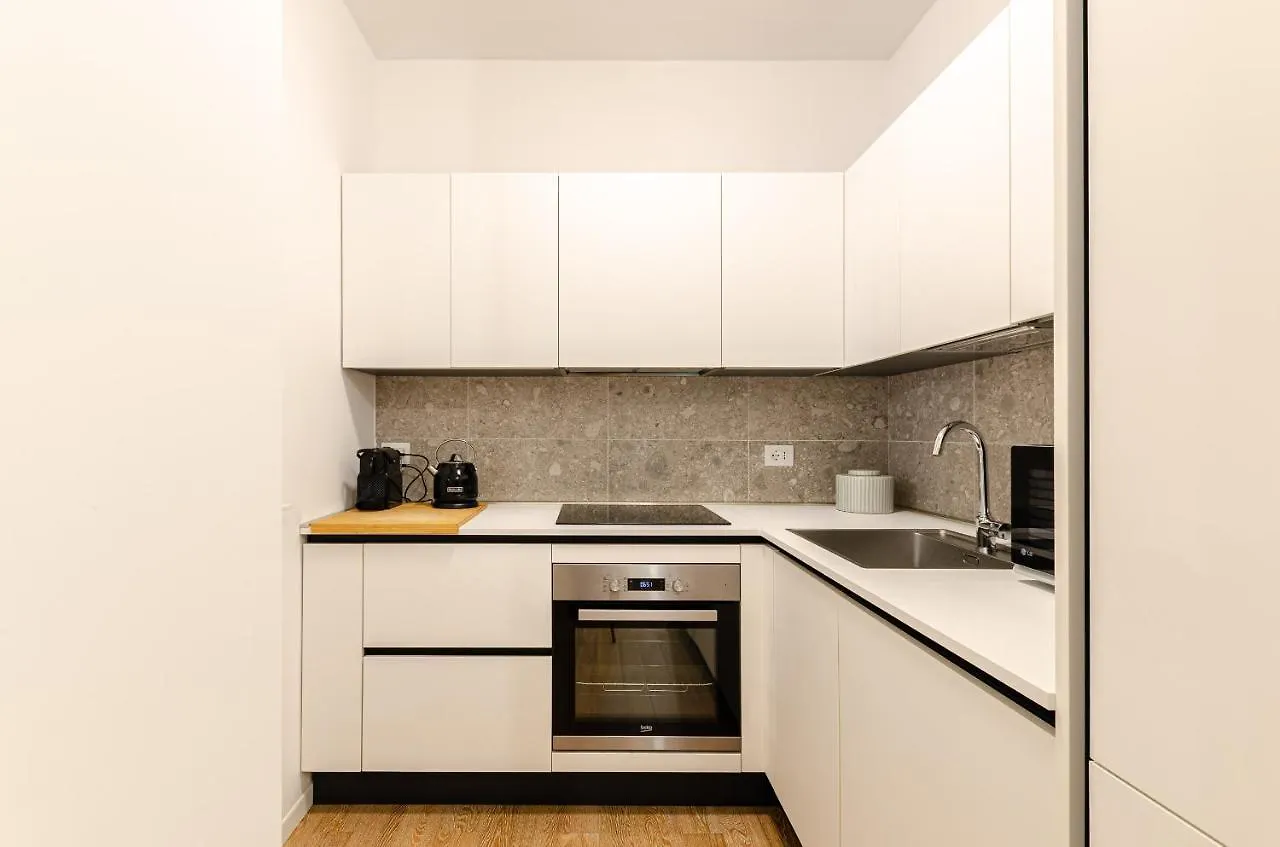 Design Apartment - Porta Romana - Duomo ミラノ 0*,